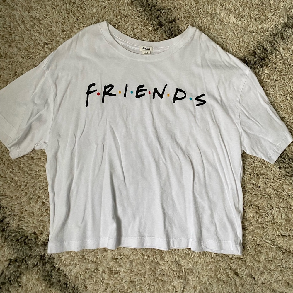 Garage Basic Friends Cropped T-shirt.